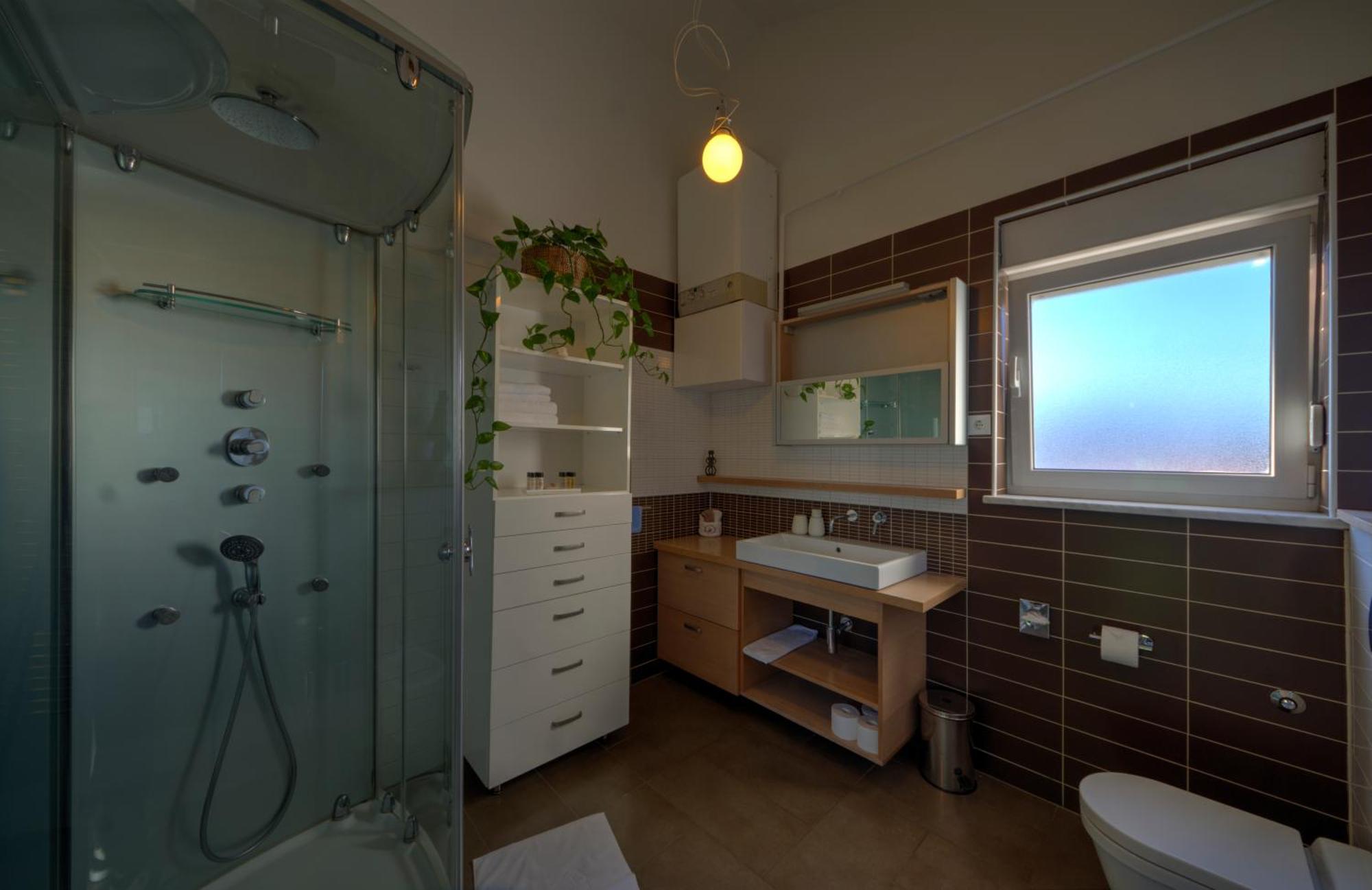 Penthouse Belvedere City View With Private Parking غييكا المظهر الخارجي الصورة